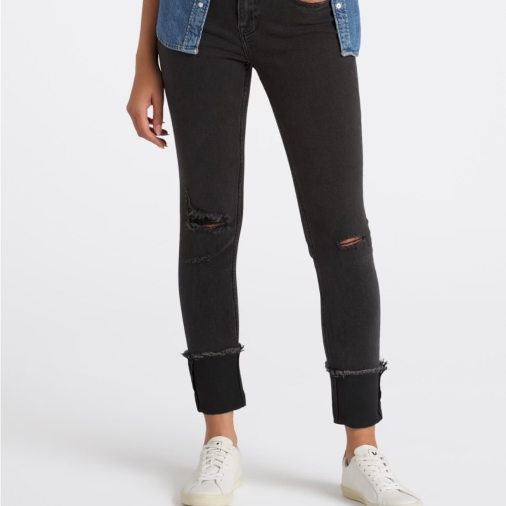 NWT Vigoss Marley Straight Leg Jean in Black size 6